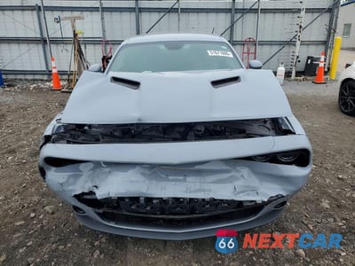 Piąte zdjęcie samochodu w środku: 2022 DODGE CHALLENGER SXT VIN:2C3CDZGG4NH185878 - miniatura