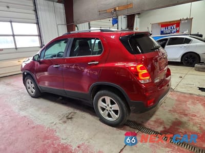 Drugie zdjęcie samochodu z przodu: 2020 CHEVROLET TRAX 1LT VIN:3GNCJPSB4LL250700 - miniatura