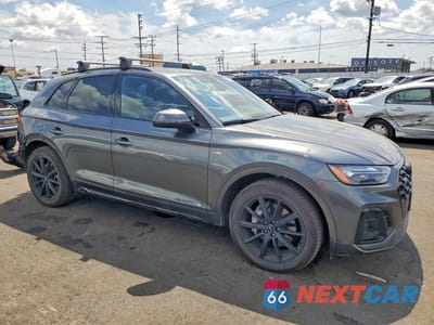 Czwarte zdjęcie samochodu z boku: 2022 AUDI Q5 E PREMIUM PLUS 55 VIN:WA1E2AFY0N2076987 - miniatura