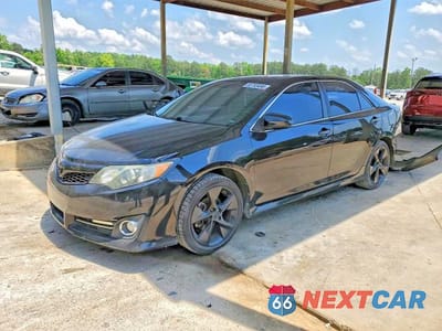 2014 TOYOTA CAMRY SE SPORT 4T1BF1FK5EU729550 - główne zdjęcie licytacji z USA - miniatura