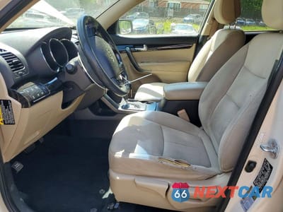 Zdjęcie 7 z 12 samochodu: 2011 KIA SORENTO LX VIN:5XYKTDA16BG020622 - miniatura