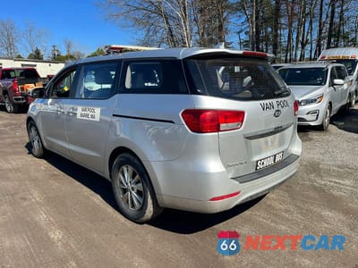 Trzecie zdjęcie samochodu z tyłu: 2016 KIA SEDONA L VIN:KNDMA5C17G6120529 - miniatura