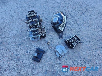 Zdjęcie 8 z 9 samochodu: 2015 YAMAHA YZFR3 VIN:MH3RH06Y7FK002632 - miniatura