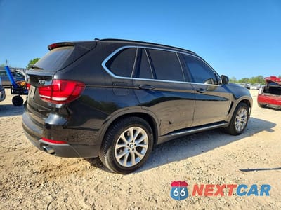 Trzecie zdjęcie samochodu z tyłu: 2016 BMW X5 SDRIVE35I VIN:5UXKR2C58G0R69698 - miniatura