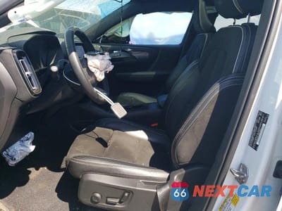 Zdjęcie 7 z 12 samochodu: 2022 VOLVO XC40 P8 RECHARGE PLUS VIN:YV4ED3UR4N2685911 - miniatura