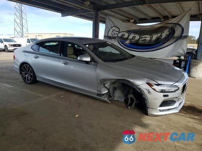 Czwarte zdjęcie samochodu z boku: 2018 VOLVO S90 T5 MOMENTUM VIN:LVY102AK4JP056251 - miniatura