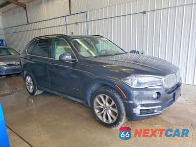 Czwarte zdjęcie samochodu z boku: 2016 BMW X5 XDR40E VIN:5UXKT0C56G0S75534 - miniatura