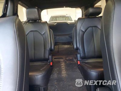 Zdjęcie 10 z 13 samochodu: 2025 CHRYSLER PACIFICA VIN:2C4RC3BG7SR517864 - miniatura