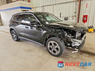 Czwarte zdjęcie samochodu z boku: 2023 BMW X1 XDRIVE28I VIN:WBX73EF05P5W20353 - miniatura