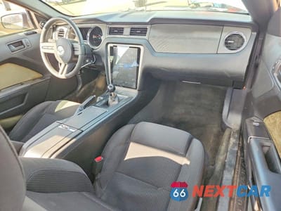 Zdjęcie 8 z 13 samochodu: 2012 FORD MUSTANG GT VIN:1ZVBP8CF1C5236003 - miniatura