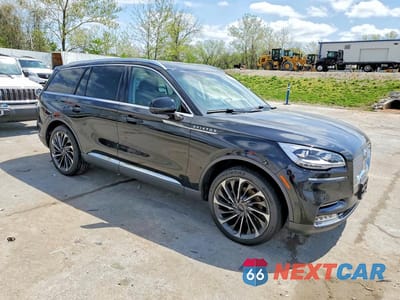 Czwarte zdjęcie samochodu z boku: 2020 LINCOLN AVIATOR RESERVE VIN:5LM5J7XC7LGL23333 - miniatura