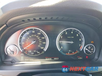 Zdjęcie 9 z 12 samochodu: 2018 BMW X5 XDRIVE35I VIN:5UXKR0C58J0X98687 - miniatura