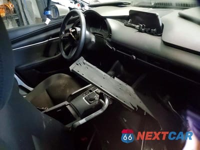 Zdjęcie 8 z 12 samochodu: 2025 MAZDA 3 SELECT SPORT VIN:JM1BPAKM7S1766119 - miniatura