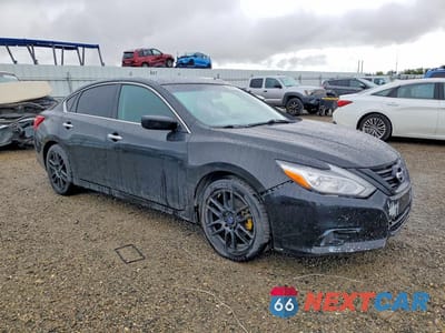Czwarte zdjęcie samochodu z boku: 2017 NISSAN ALTIMA 2.5 SV VIN:1N4AL3AP6HC242591 - miniatura