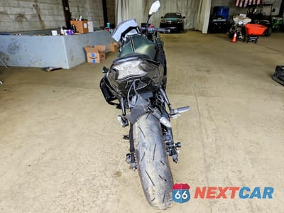 Czwarte zdjęcie samochodu z boku: 2024 KAWASAKI EX650 P VIN:ML5EXEP1XRDAC3720 - miniatura