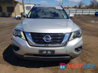 Piąte zdjęcie samochodu w środku: 2019 NISSAN PATHFINDER S VIN:5N1DR2MM8KC585780 - miniatura