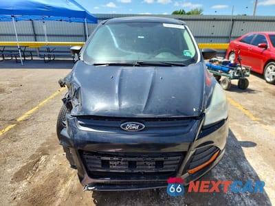 Piąte zdjęcie samochodu w środku: 2013 FORD ESCAPE S VIN:1FMCU0F75DUB59113 - miniatura