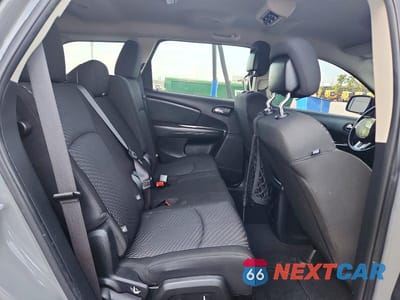 Zdjęcie 11 z 13 samochodu: 2019 DODGE JOURNEY SE VIN:3C4PDCBB2KT773934 - miniatura