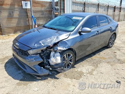 2023 KIA FORTE LXS 3KPF24AD8PE603874 - główne zdjęcie licytacji z USA - miniatura