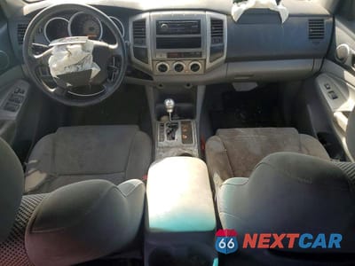 Zdjęcie 8 z 12 samochodu: 2005 TOYOTA TACOMA PRERUNNER V6 VIN:5TEJU62N25Z117560 - miniatura