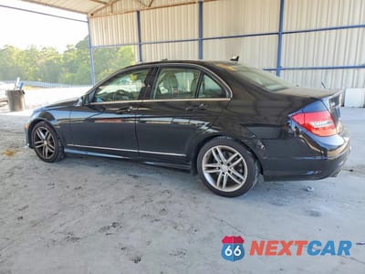 Drugie zdjęcie samochodu z przodu: 2013 MERCEDES-BENZ C 300 4MATIC VIN:WDDGF8AB1DR292535 - miniatura