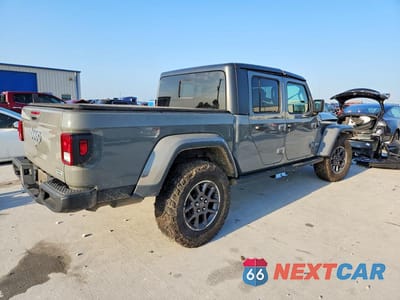 Trzecie zdjęcie samochodu z tyłu: 2023 JEEP GLADIATOR OVERLAND VIN:1C6JJTFM9PL504771 - miniatura