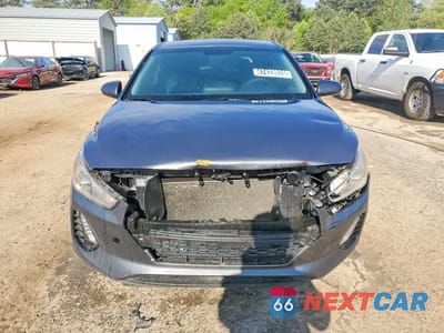 Piąte zdjęcie samochodu w środku: 2019 HYUNDAI ELANTRA GT BASE VIN:KMHH35LE3KU115679 - miniatura