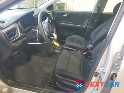 Zdjęcie 7 z 12 samochodu: 2021 KIA RIO LX VIN:3KPA24AD2ME404132 - miniatura
