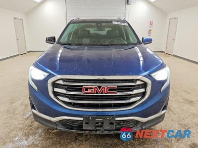 Piąte zdjęcie samochodu w środku: 2020 GMC TERRAIN SLT VIN:3GKALVEV4LL245683 - miniatura