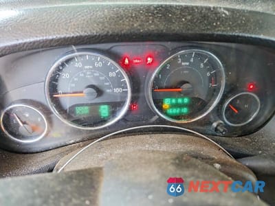 Zdjęcie 9 z 13 samochodu: 2013 JEEP WRANGLER UNLIMITED SAHARA VIN:1C4BJWEG3DL552465 - miniatura