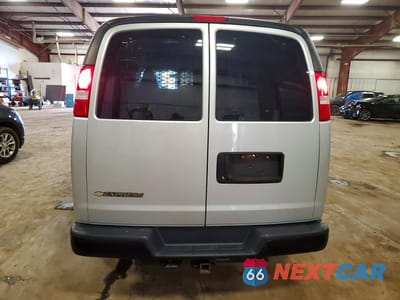 Zdjęcie 6 z 13 samochodu: 2021 CHEVROLET EXPRESS G3500 LS 6.6L V-8 PASSENGER VIN:1GAZGNF76M1245298 - miniatura