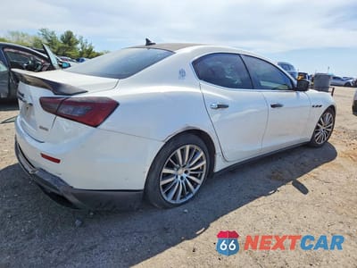 Trzecie zdjęcie samochodu z tyłu: 2015 MASERATI GHIBLI VIN:ZAM57XSA8F1139355 - miniatura