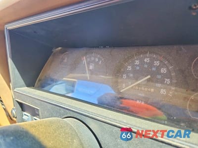 Zdjęcie 9 z 12 samochodu: 1988 JEEP CHEROKEE VIN:1JCMW7416JT118175 - miniatura