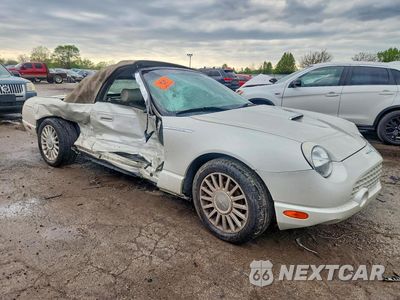 Czwarte zdjęcie samochodu z boku: 2005 FORD THUNDERBIRD 50TH ANNIVERSARY VIN:1FAHP69A35Y105546 - miniatura