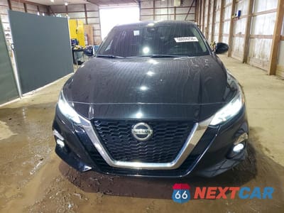 Piąte zdjęcie samochodu w środku: 2021 NISSAN ALTIMA SL VIN:1N4BL4EW4MN383203 - miniatura