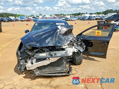 Piąte zdjęcie samochodu w środku: 2016 AUDI A3 PREMIUM VIN:WAUA7GFF6G1048706 - miniatura