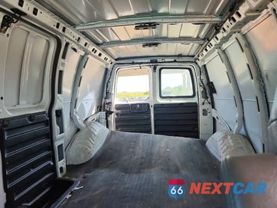 Zdjęcie 10 z 14 samochodu: 2019 GMC SAVANA G2500 VIN:1GTW7AFG7K1191042 - miniatura