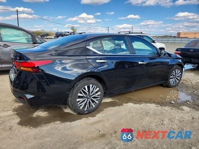 Trzecie zdjęcie samochodu z tyłu: 2024 NISSAN ALTIMA 2.5 SV VIN:1N4BL4DW3RN414787 - miniatura