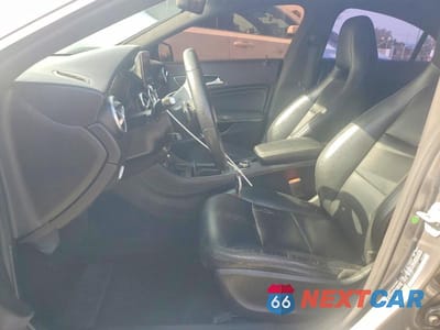 Zdjęcie 7 z 12 samochodu: 2014 MERCEDES-BENZ CLA 250 VIN:WDDSJ4EB8EN126405 - miniatura