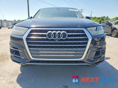 Piąte zdjęcie samochodu w środku: 2017 AUDI Q7 PRESTIGE VIN:WA1VAAF77HD024288 - miniatura