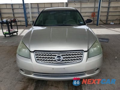Piąte zdjęcie samochodu w środku: 2005 NISSAN ALTIMA 2.5 VIN:1N4AL11D35N416255 - miniatura