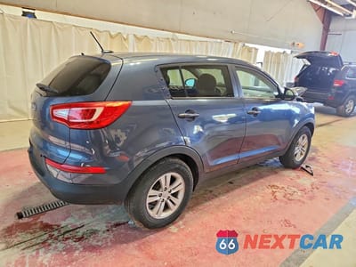 Trzecie zdjęcie samochodu z tyłu: 2011 KIA SPORTAGE LX VIN:KNDPBCA21B7097858 - miniatura
