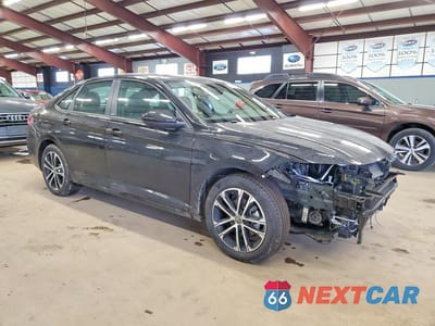 Czwarte zdjęcie samochodu z boku: 2025 VOLKSWAGEN JETTA SPORT VIN:3VWBX7BU6SM084125 - miniatura