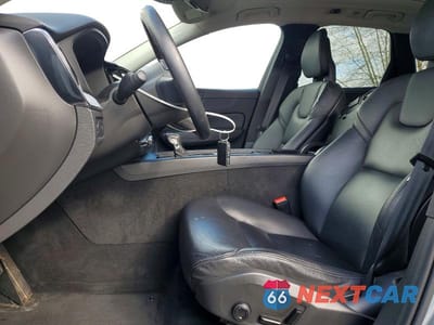 Zdjęcie 7 z 14 samochodu: 2018 VOLVO XC60 T6 MOMENTUM VIN:YV4A22RK8J1022108 - miniatura