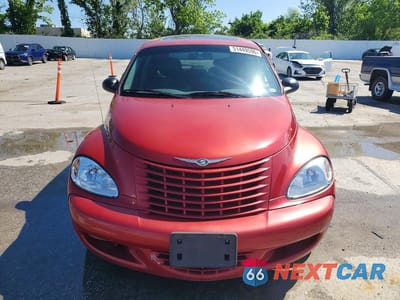 Piąte zdjęcie samochodu w środku: 2004 CHRYSLER PT CRUISER LIMITED VIN:3C8FY68824T310707 - miniatura