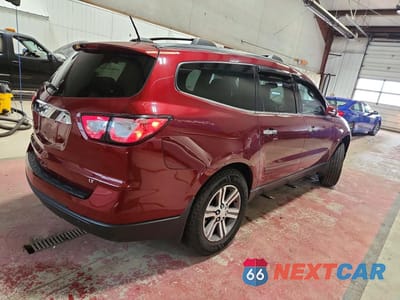Trzecie zdjęcie samochodu z tyłu: 2017 CHEVROLET TRAVERSE LT VIN:1GNKVHKD9HJ300805 - miniatura