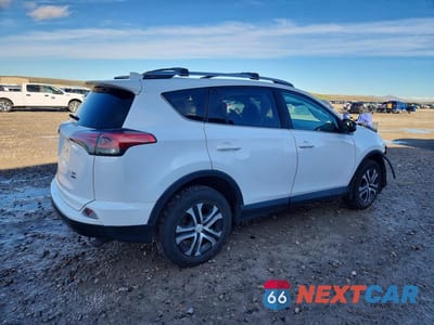Trzecie zdjęcie samochodu z tyłu: 2017 TOYOTA RAV4 LE VIN:2T3BFREV0HW570815 - miniatura