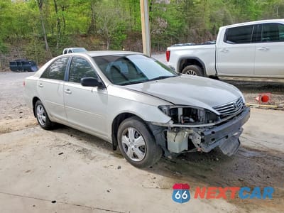 Czwarte zdjęcie samochodu z boku: 2006 TOYOTA CAMRY STANDARD VIN:4T1BE32K26U738843 - miniatura