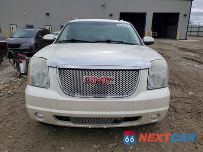 Piąte zdjęcie samochodu w środku: 2011 GMC YUKON XL DENALI VIN:1GKS2MEF4BR299924 - miniatura