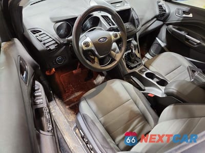 Zdjęcie 8 z 13 samochodu: 2016 FORD ESCAPE SE VIN:1FMCU9G95GUC47121 - miniatura